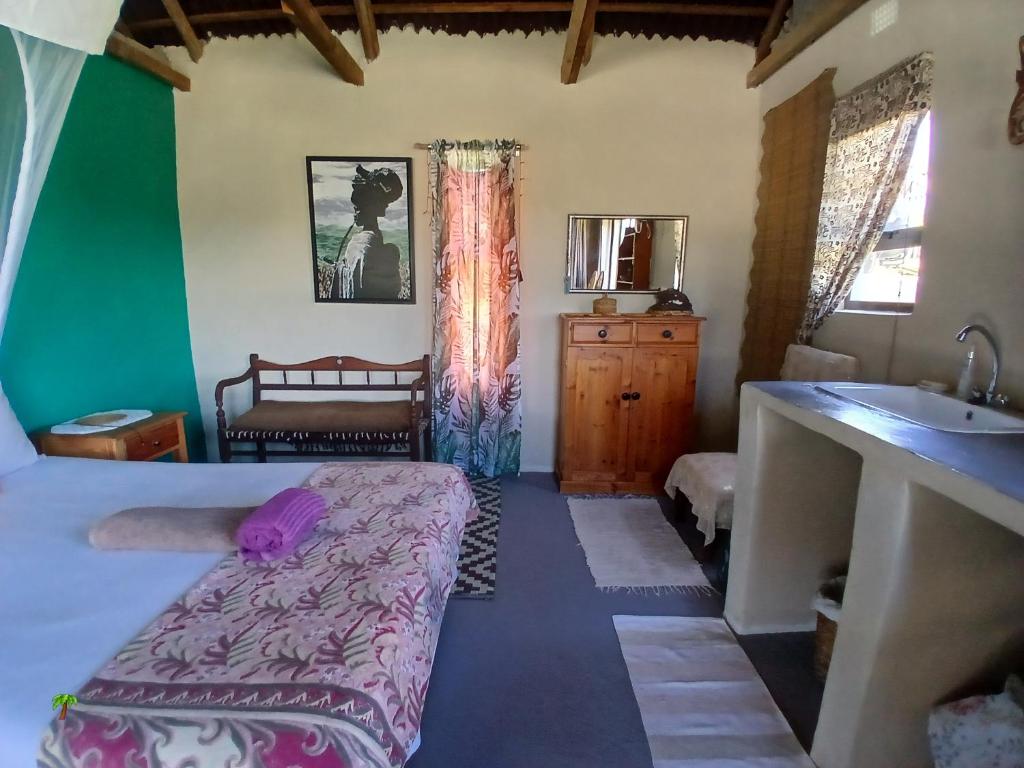 Double bedroom with kitchenette
